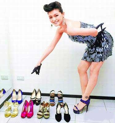 Từ Hy Viên sở hữu… 400 đôi giày - 1