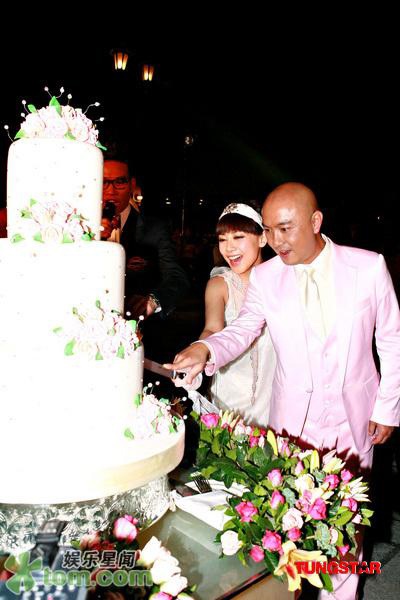 Đám cưới ấm áp của Trương Vệ Kiện và Trương Tây - 22 Đám cưới ấm áp của Trương Vệ Kiện và Trương Tây - 22