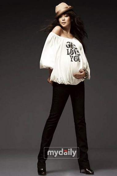 Kim Hee Sun phát hành sách dành cho bà bầu - 1