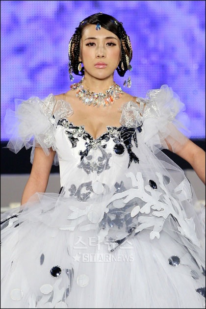 Seo In Young tỏa sáng trong show diễn của Andre Kim - 14 Seo In Young tỏa sáng trong show diễn của Andre Kim - 14