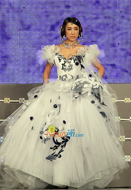 Seo In Young tỏa sáng trong show diễn của Andre Kim - 16 Seo In Young tỏa sáng trong show diễn của Andre Kim - 16