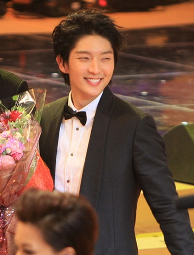 “Mỹ nam” Lee Jun Ki “tấn công” âm nhạc - 4