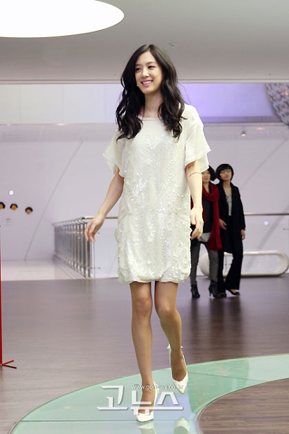 Jung Ryeo Won làm đại diện cho mỹ phẩm Biotherm - 14