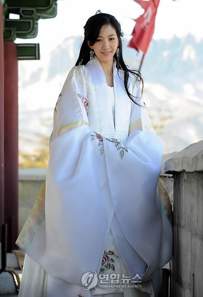 Jung Ryeo Won làm đại diện cho mỹ phẩm Biotherm - 5