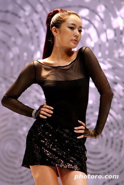 Yoon Eun Hye rơi vào mối tình tay ba - 12