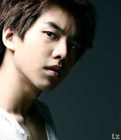 Yoon Eun Hye rơi vào mối tình tay ba - 3