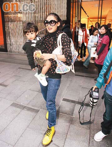 Đầu xuân, Trương Bá Chi “hẹn hò” với... mẹ chồng - 6