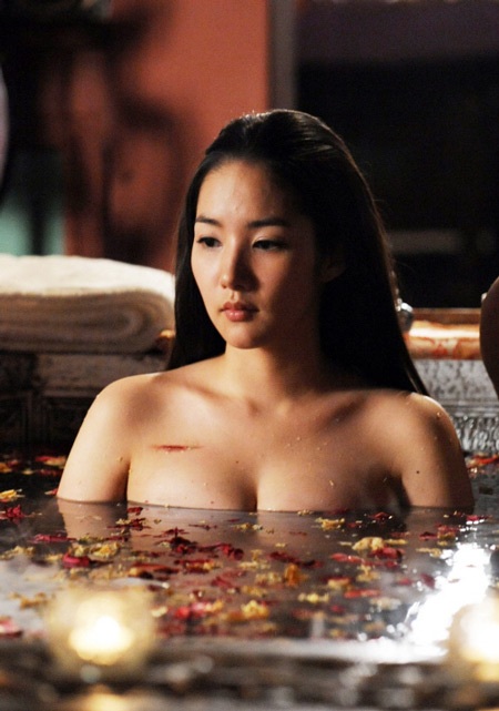 Cư dân mạng “sốc” với cảnh tắm của Park Min Young - 3 Cư dân mạng “sốc” với cảnh tắm của Park Min Young - 3