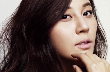 Kim Ha Neul “khoe” chân dài - 7 Kim Ha Neul “khoe” chân dài - 7
