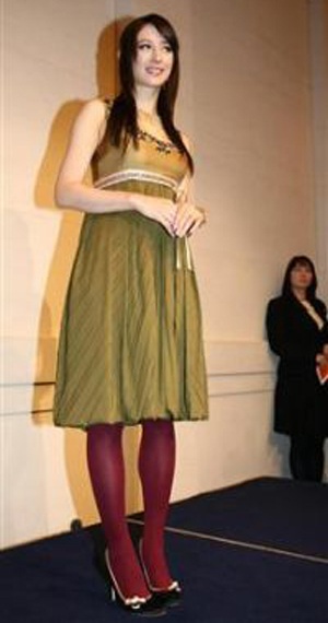 “Bông hồng lai” Leah Dizon sẽ sinh con gái - 2