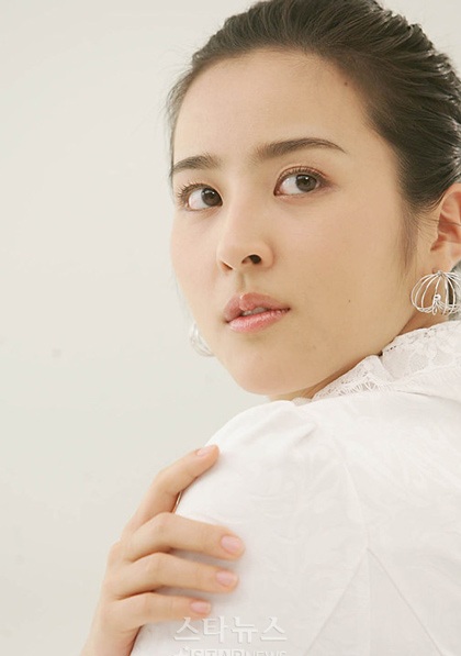 Chùm ảnh đẹp của công chúa Han Hye Jin - 3 Chùm ảnh đẹp của công chúa Han Hye Jin - 3