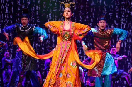 Đã mắt với “Vũ” của Linh Nga tại TPHCM - 27