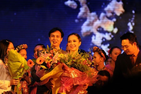 Đã mắt với “Vũ” của Linh Nga tại TPHCM - 34