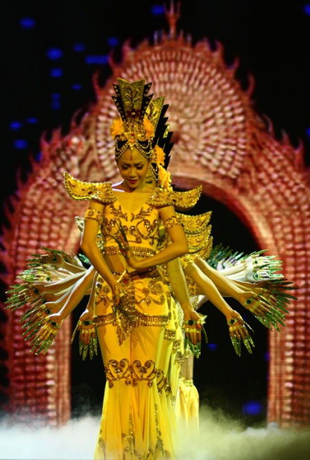 Đã mắt với “Vũ” của Linh Nga tại TPHCM - 17