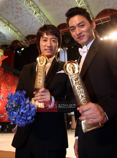 “Sao” Hàn nô nức kéo tới lễ trao giải Baeksang - 3 “Sao” Hàn nô nức kéo tới lễ trao giải Baeksang - 3