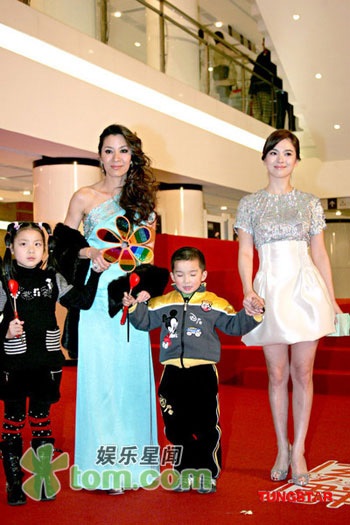 Song Hye Kyo - Ngôi sao từ thiện duyên dáng nhất - 14