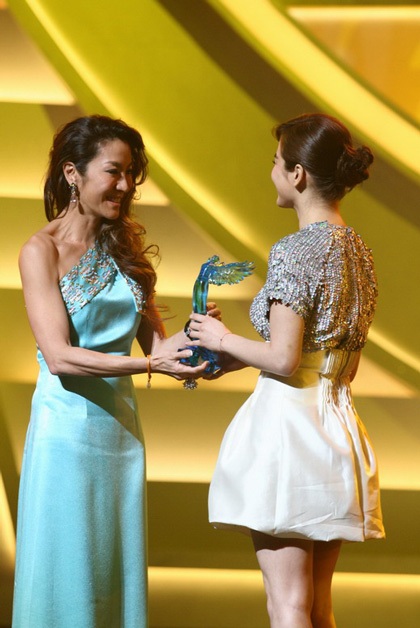 Song Hye Kyo - Ngôi sao từ thiện duyên dáng nhất - 19