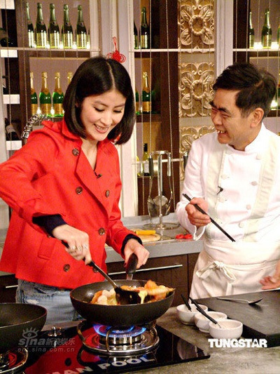 Tết Kỷ Sửu, Trần Tuệ Lâm bận rộn làm dâu  - 2