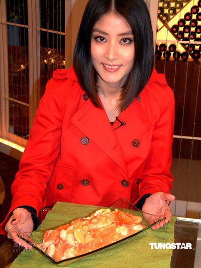 Tết Kỷ Sửu, Trần Tuệ Lâm bận rộn làm dâu  - 3