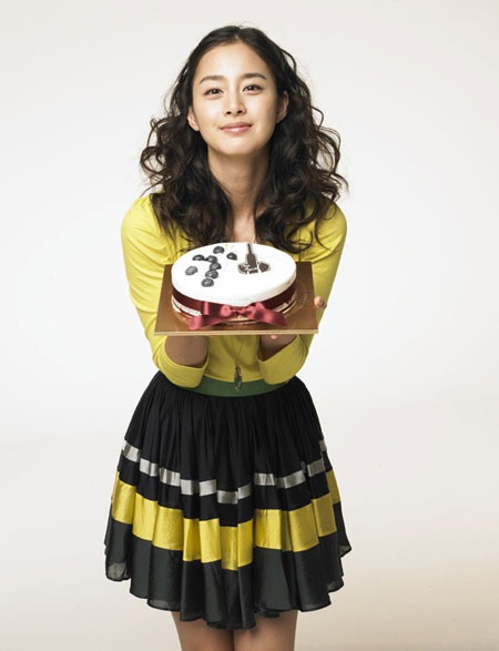 “Ngất ngây” với ảnh quảng cáo của Kim Tae Hee - 6