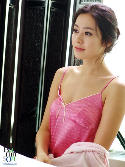 Son Ye Jin bị tung ảnh “nóng” lên mạng - 8 Son Ye Jin bị tung ảnh “nóng” lên mạng - 8