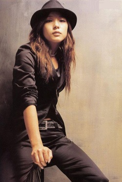 Ba người đẹp có thân hình hoàn mỹ của xứ Hàn - 3