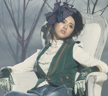 "Lăng xê" bằng áp phích quảng cáo - 2