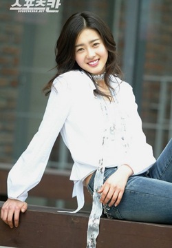 16 tuổi làm nên sức hút cho “Hoa Tuyết” - 3