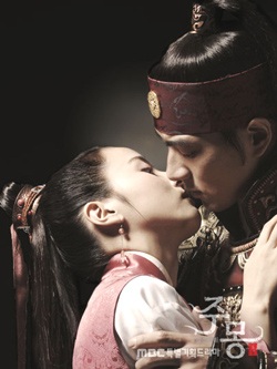 Thêm một “Nàng Dae Jang Geum” hấp dẫn - 3