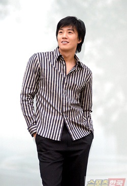Kim Rae Won "hút" fan bởi nụ cười  - 2