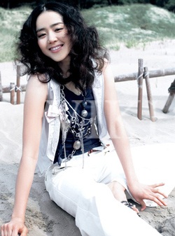 "Cô dâu bé nhỏ" đắt sô quảng cáo - 1