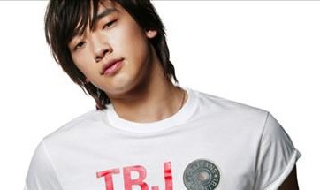 "Thần may mắn" lại mỉm cười với Rain - 3