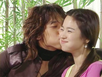 Rain chăm sóc chu đáo cho Song Hye Kyo - 1