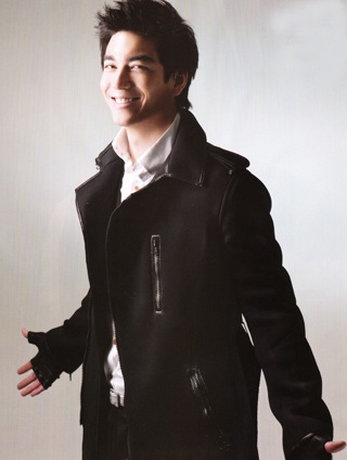 Làm quen với "chàng điệp viên quyến rũ" Dennis Oh - 11 Làm quen với "chàng điệp viên quyến rũ" Dennis Oh - 11