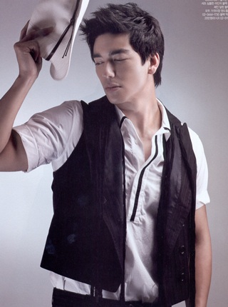 Làm quen với "chàng điệp viên quyến rũ" Dennis Oh - 13 Làm quen với "chàng điệp viên quyến rũ" Dennis Oh - 13