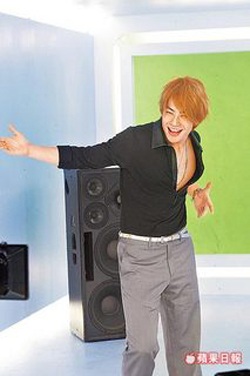 Xem video clip mới nhất của nhóm F4 - 4