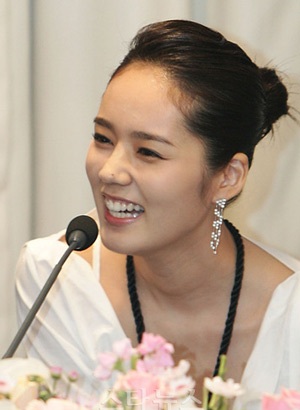 Han Ga In muốn sớm lên chức… mẹ! - 7