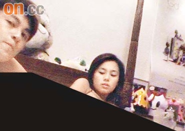 Chung Hân Đồng lại gặp... scandal - 1 Chung Hân Đồng lại gặp... scandal - 1