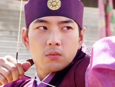 “Hoàng đế Joo Mong” sắp cưới vợ - 1