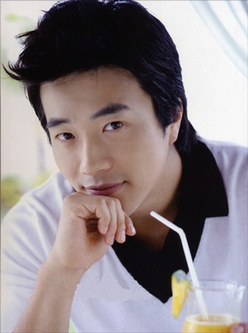 Gặp lại Kwon Sang Woo điển trai trên Kboom - 5