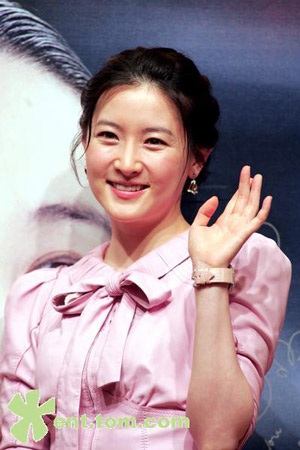 Lee Young Ae thành… nữ hoàng! - 11