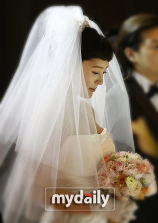 Lee Seung Yeon quyết giữ “bí mật” về ông xã - 1 Lee Seung Yeon quyết giữ “bí mật” về ông xã - 1