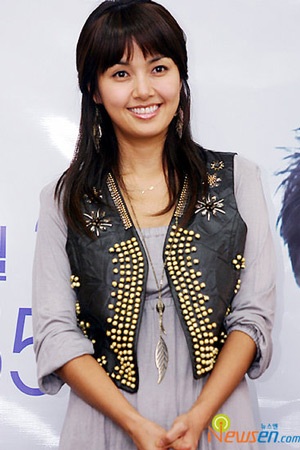 Cặp đôi Cha In Pyo and Shin Ae Ra nhận con nuôi - 2