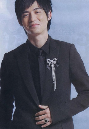 Châu Du Dân khắc tên bạn gái trên nhẫn - 6