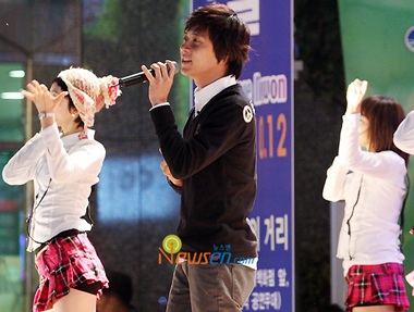 Chae Yeon giới thiệu bộ sưu tập thời trang mới - 8