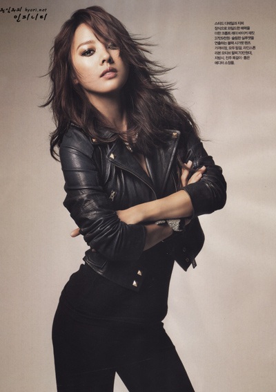 Bất ngờ với “nữ hoàng gợi cảm” Lee Hyori - 17
