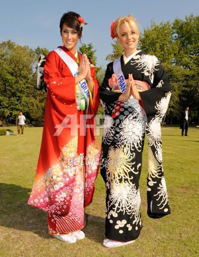 Các người đẹp “khoe sắc” trong trang phục Kimono - 14 Các người đẹp “khoe sắc” trong trang phục Kimono - 14