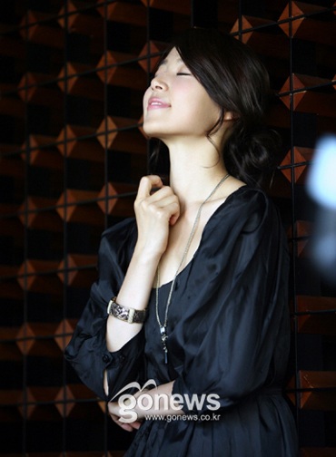 Han Ji Hye bất ngờ với giải Nữ diễn viên xuất sắc nhất - 1
