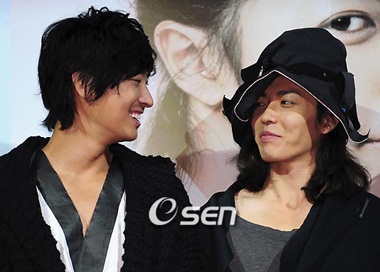 Gu thời trang khác lạ của “thái tử Shin” Joo Ji Hoon - 6 Gu thời trang khác lạ của “thái tử Shin” Joo Ji Hoon - 6