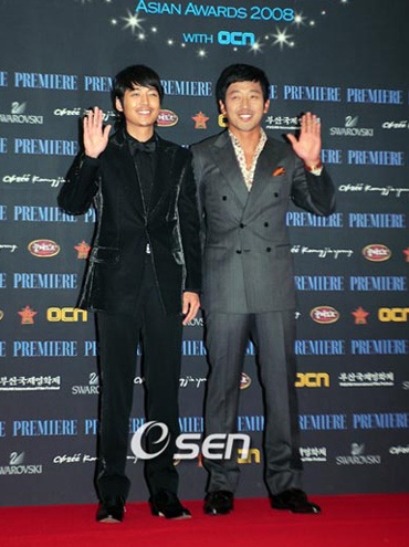 Ha Jung Woo và Soo Ae giành giải Ngôi sao đang lên - 12 Ha Jung Woo và Soo Ae giành giải Ngôi sao đang lên - 12